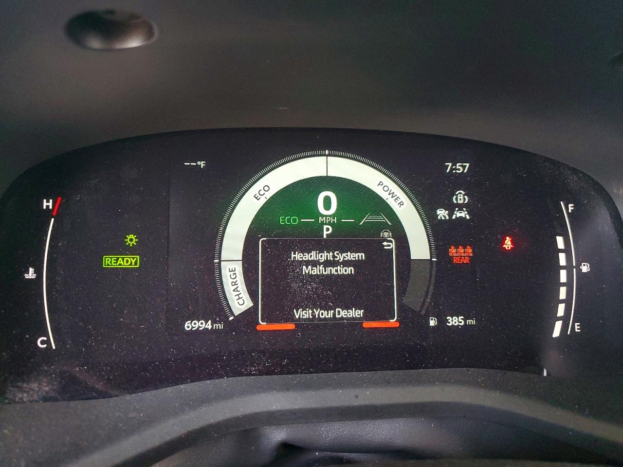 2025 TOYOTA CAMRY LE photo 17