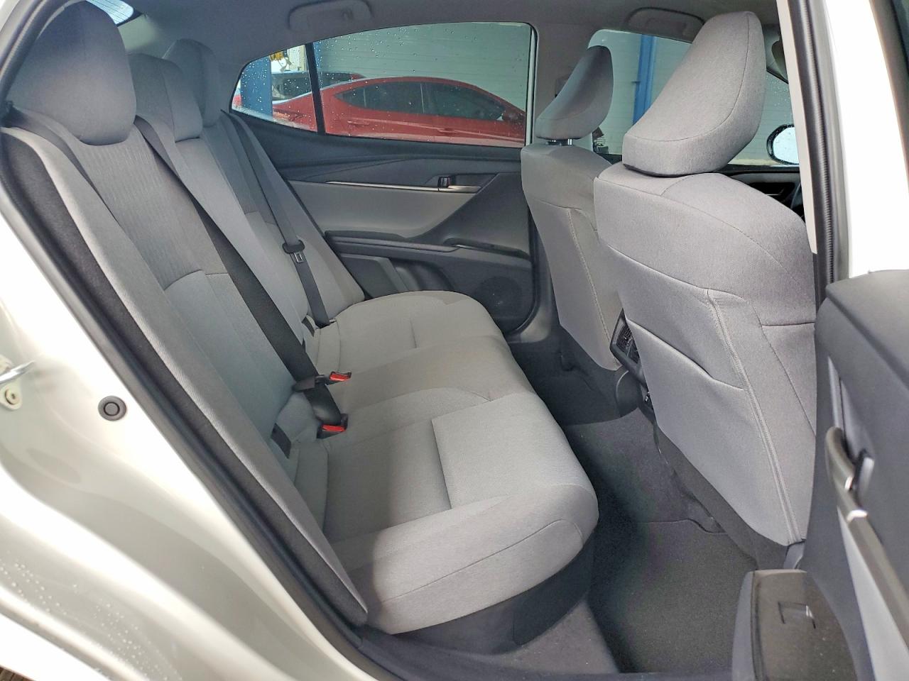 2025 TOYOTA CAMRY LE photo 19