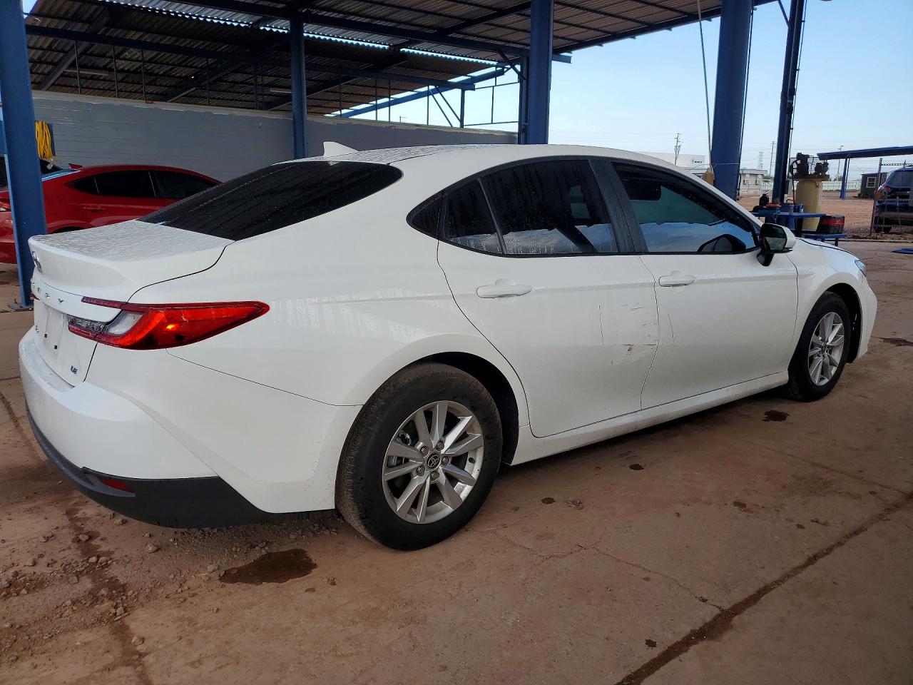 2025 TOYOTA CAMRY LE photo 5