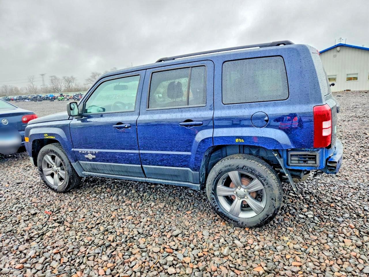 2014 JEEP PATRIOT LATITUDE photo 2