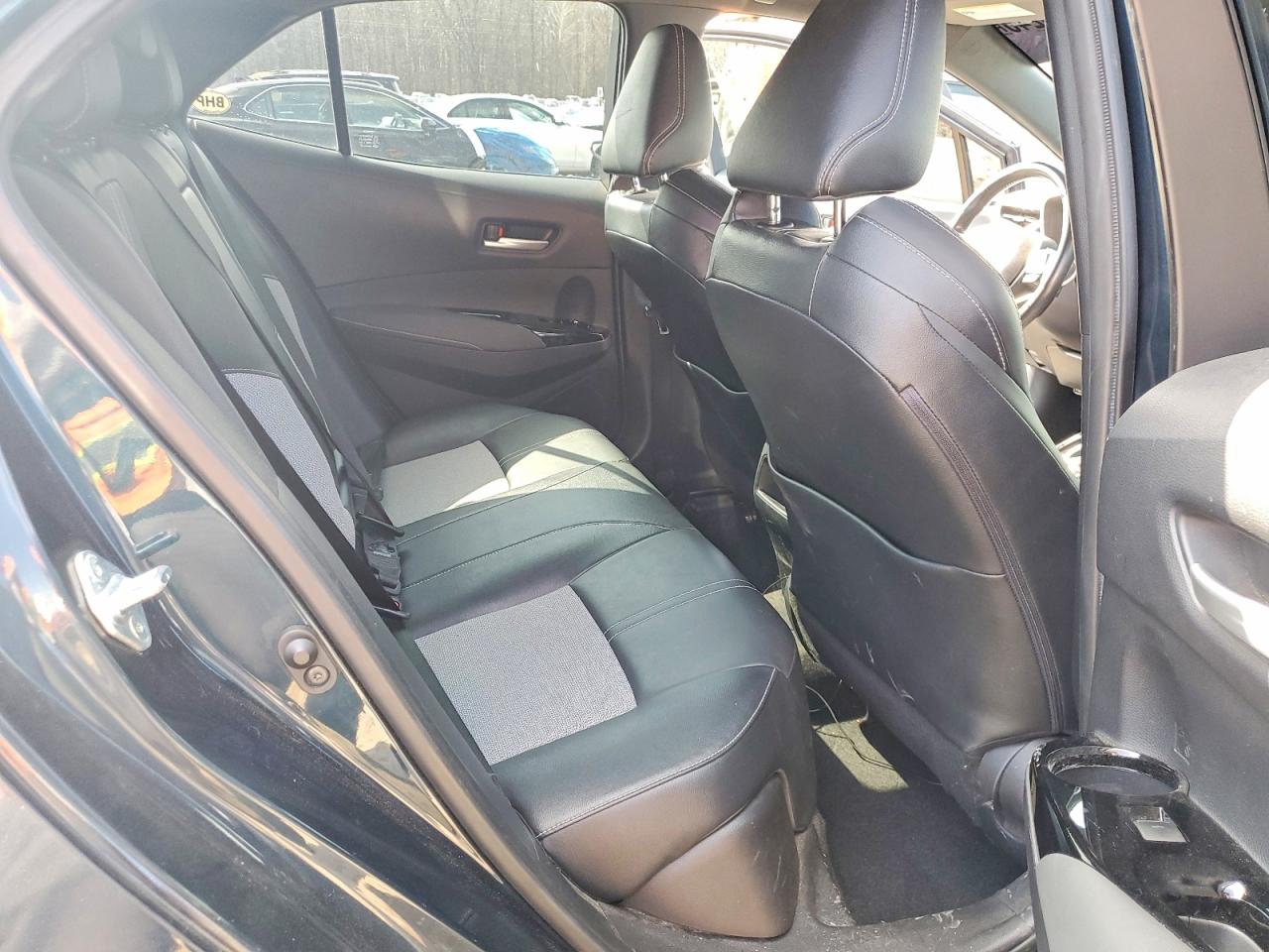 2021 TOYOTA COROLLA photo 31
