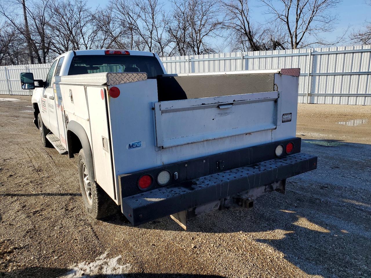 2016 CHEVROLET SILVERADO K2500 HEAVY DUTY photo 2