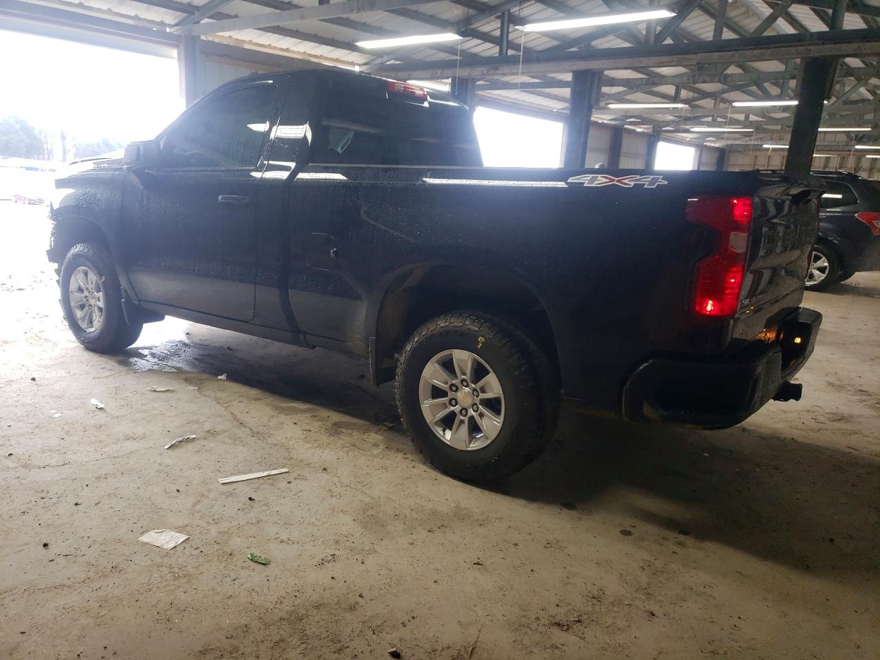 2025 CHEVROLET SILVERADO K1500 photo 2