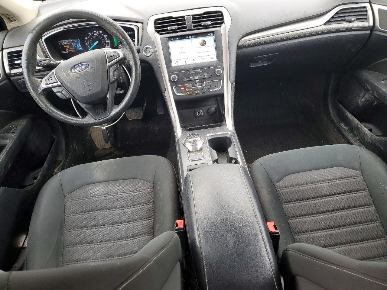 2019 FORD FUSION SE photo 8
