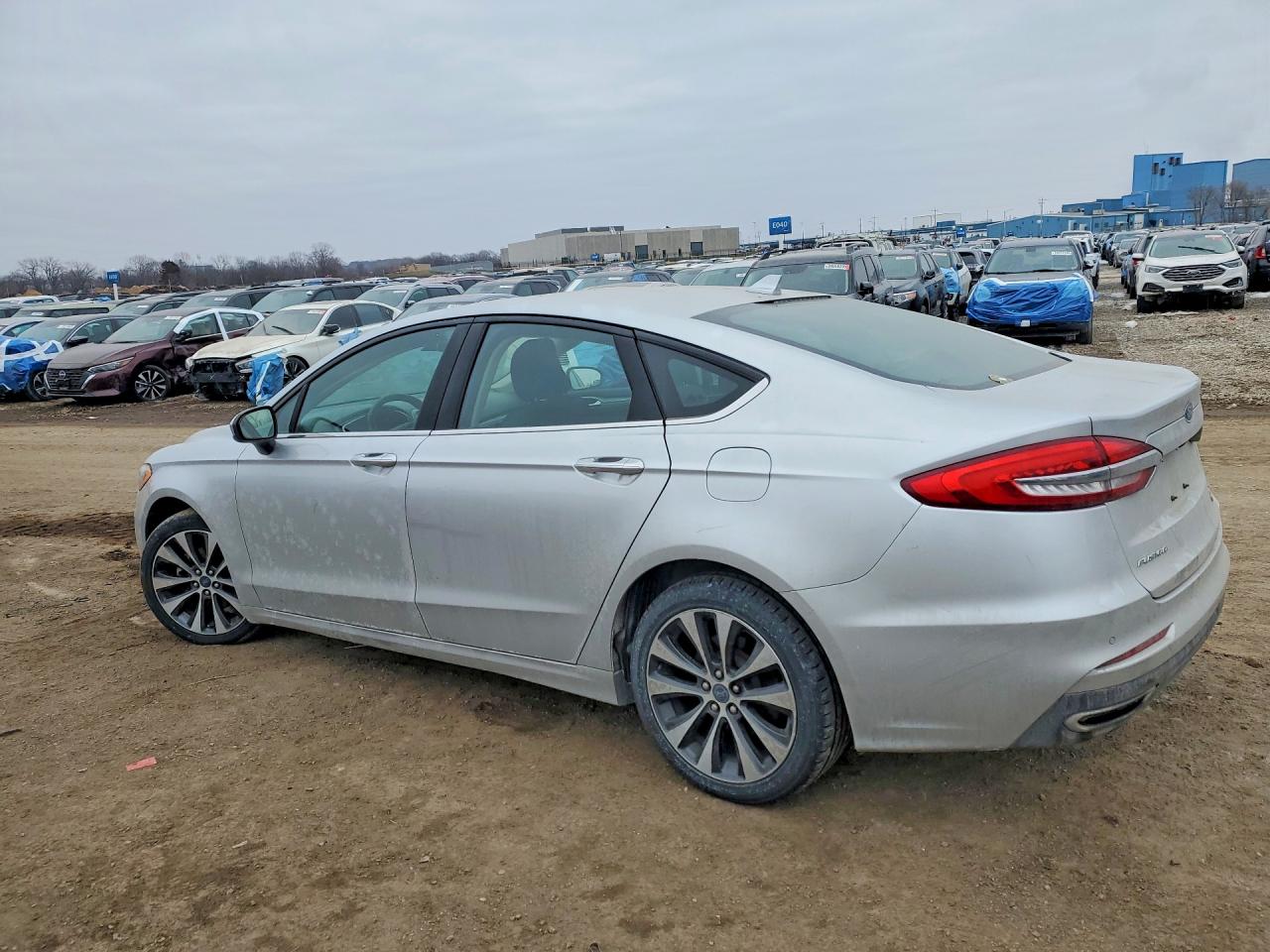 2019 FORD FUSION SE photo 2