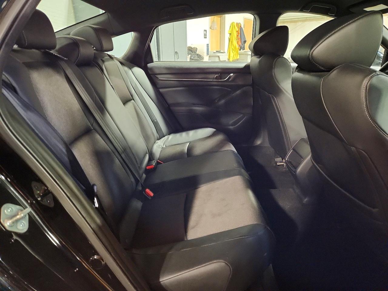 2018 HONDA ACCORD SPORT photo 10