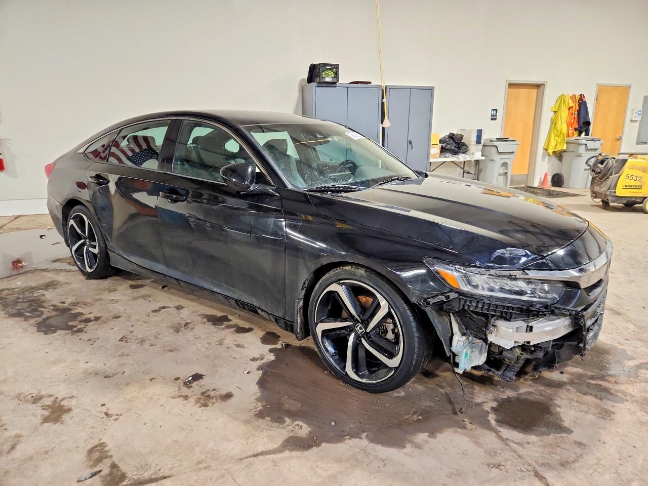 2018 HONDA ACCORD SPORT photo 4