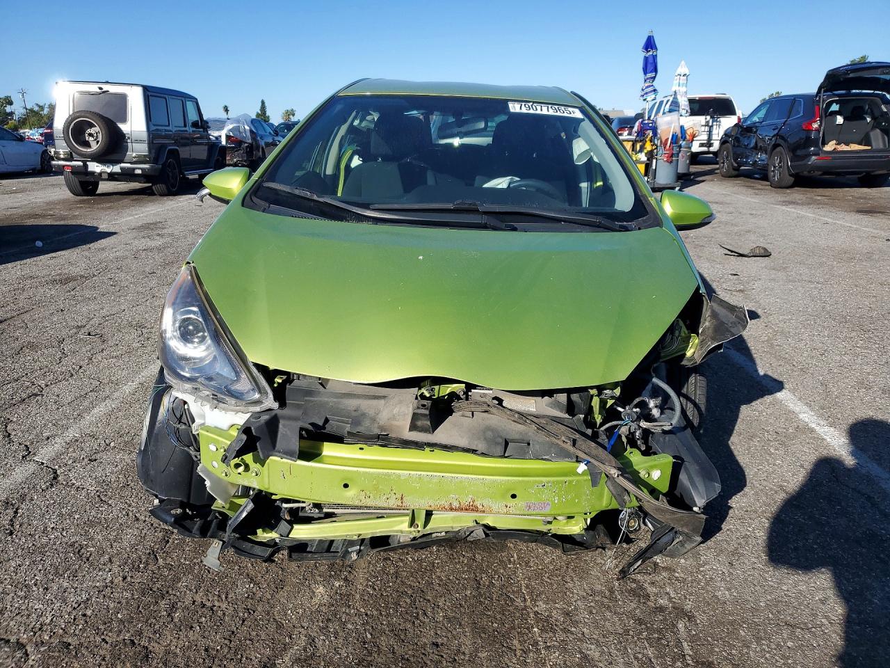 2015 TOYOTA PRIUS C TWO photo 5