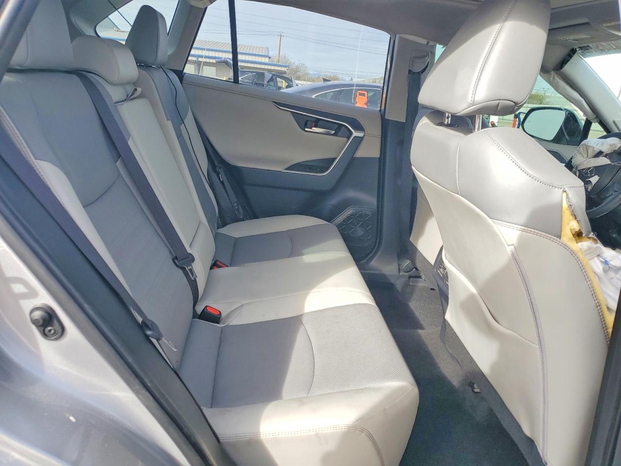 2019 TOYOTA RAV4 LIMITED photo 11