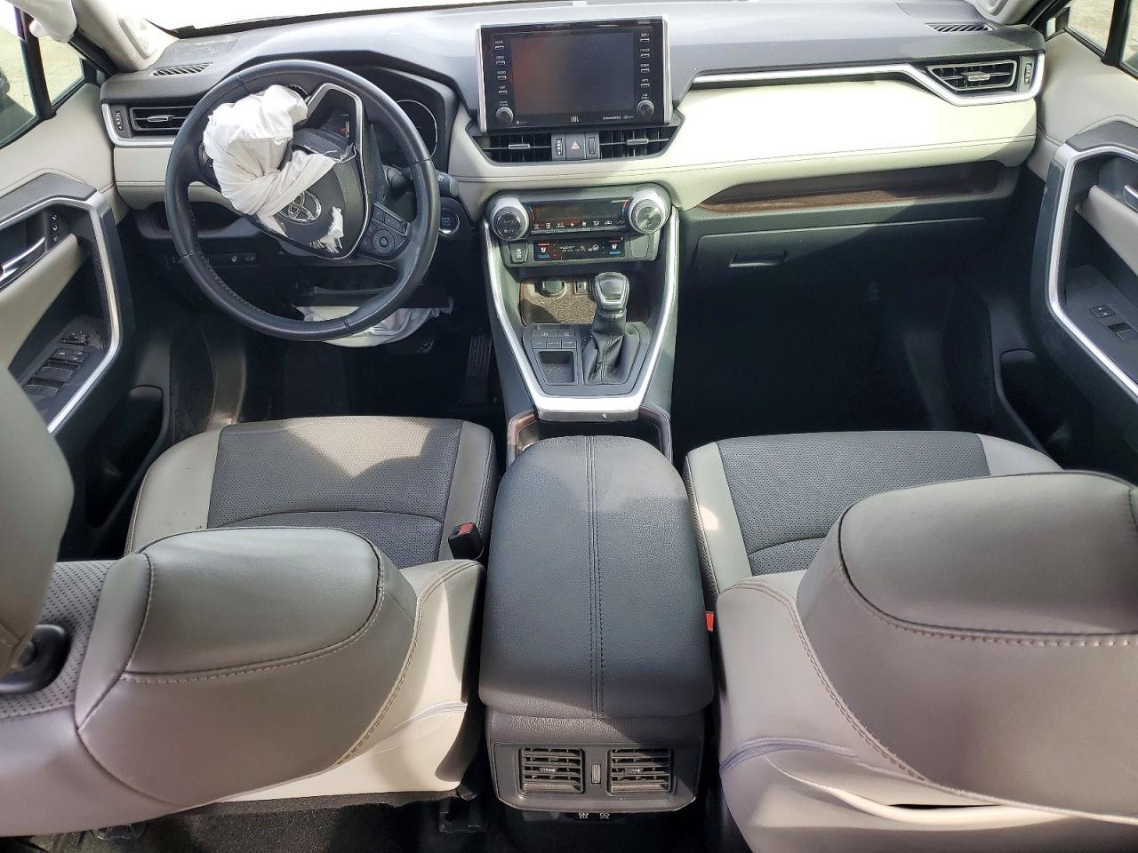 2019 TOYOTA RAV4 LIMITED photo 8