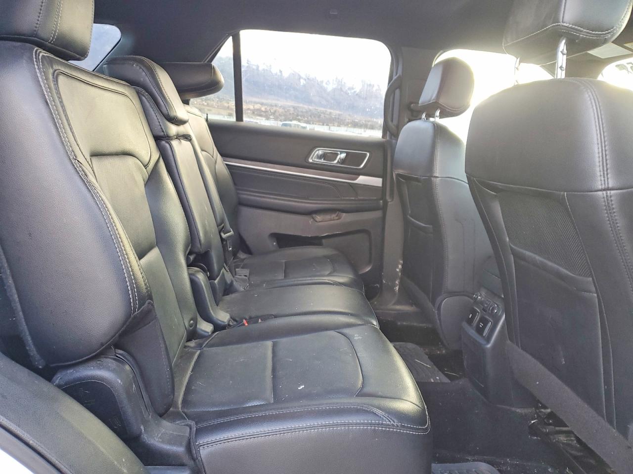 2017 FORD EXPLORER LIMITED photo 10