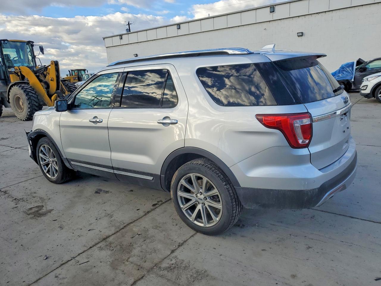 2017 FORD EXPLORER LIMITED photo 2