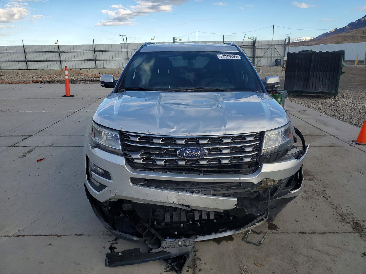 2017 FORD EXPLORER LIMITED photo 5