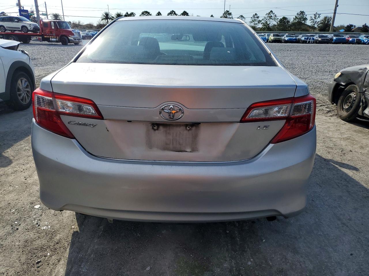 2014 TOYOTA CAMRY LE photo 6
