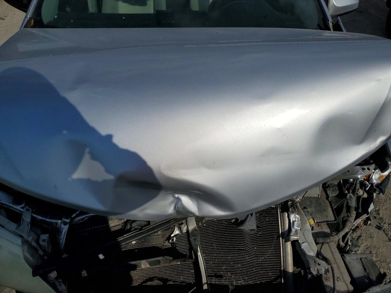 2014 TOYOTA CAMRY LE photo 11