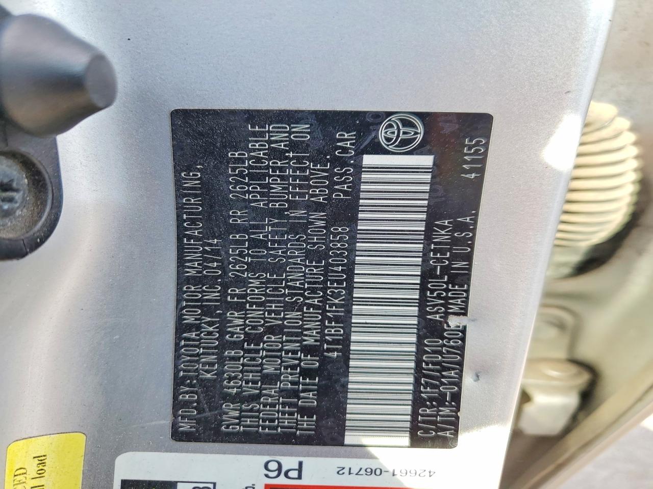 2014 TOYOTA CAMRY LE photo 12