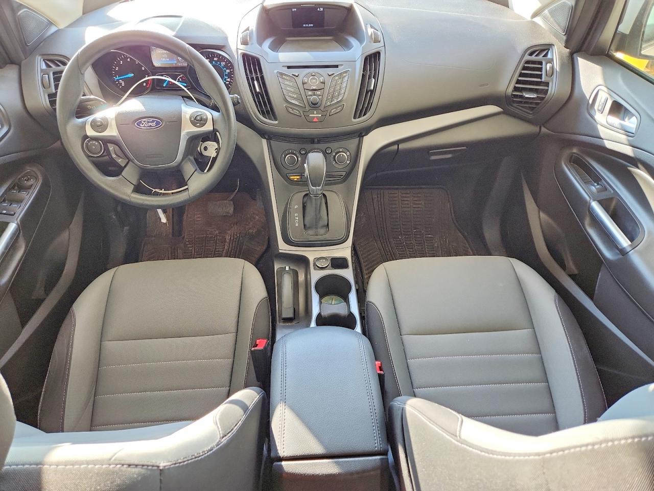 2016 FORD ESCAPE SE photo 8