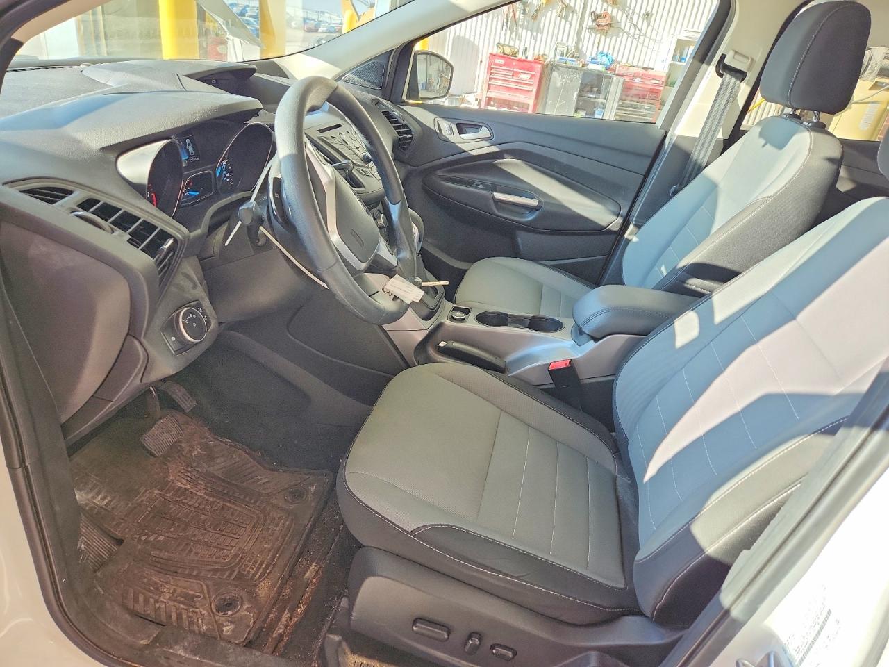 2016 FORD ESCAPE SE photo 7