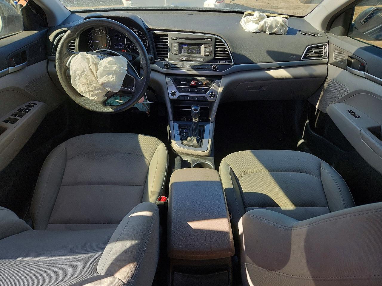 2017 HYUNDAI ELANTRA SE photo 8