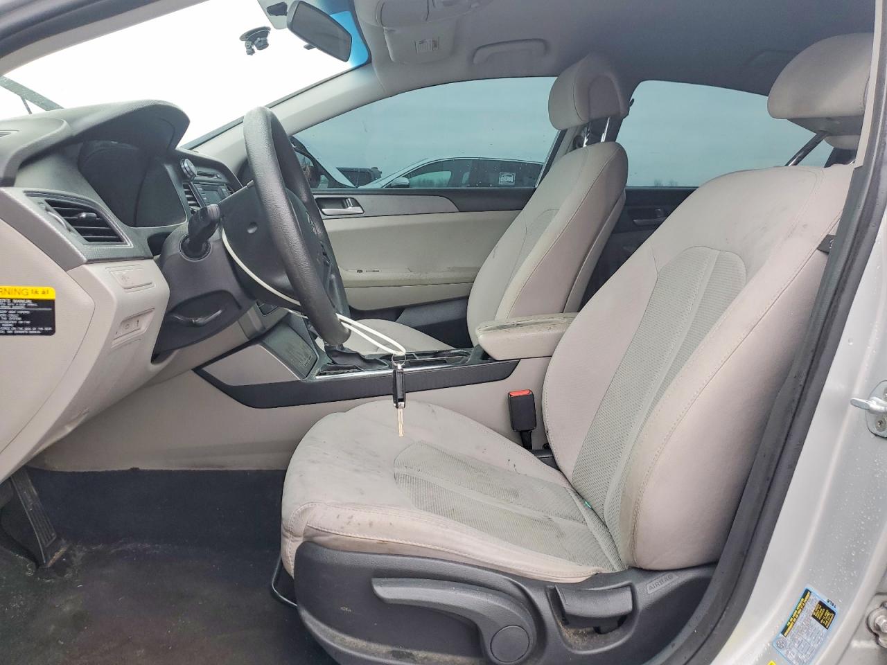 2016 HYUNDAI SONATA BASE photo 7