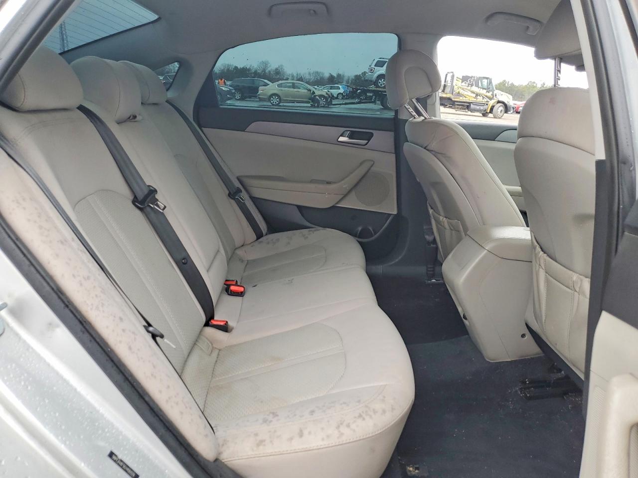 2016 HYUNDAI SONATA BASE photo 10