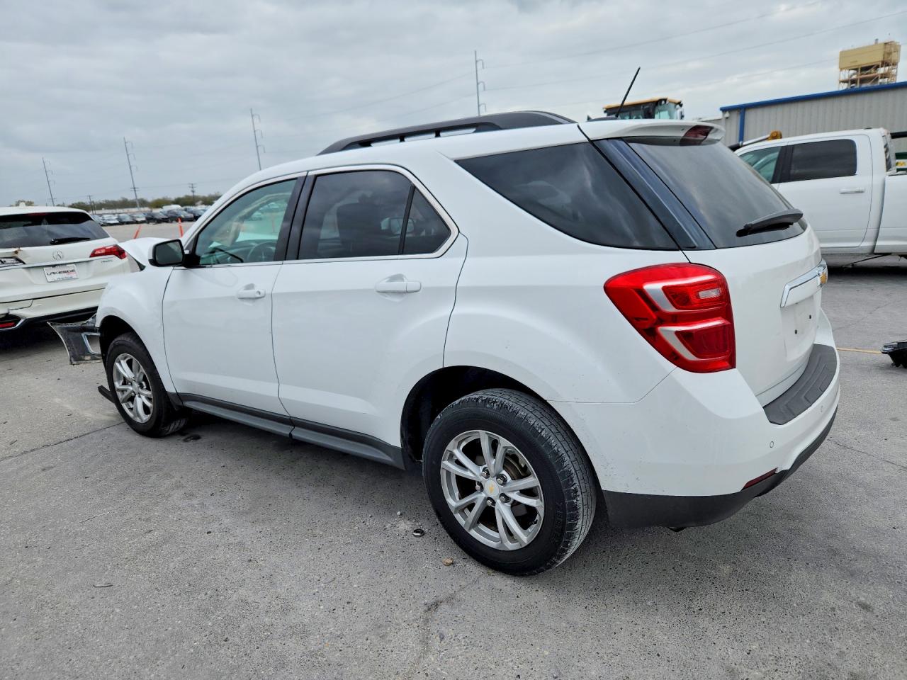 2016 CHEVROLET EQUINOX LT photo 4