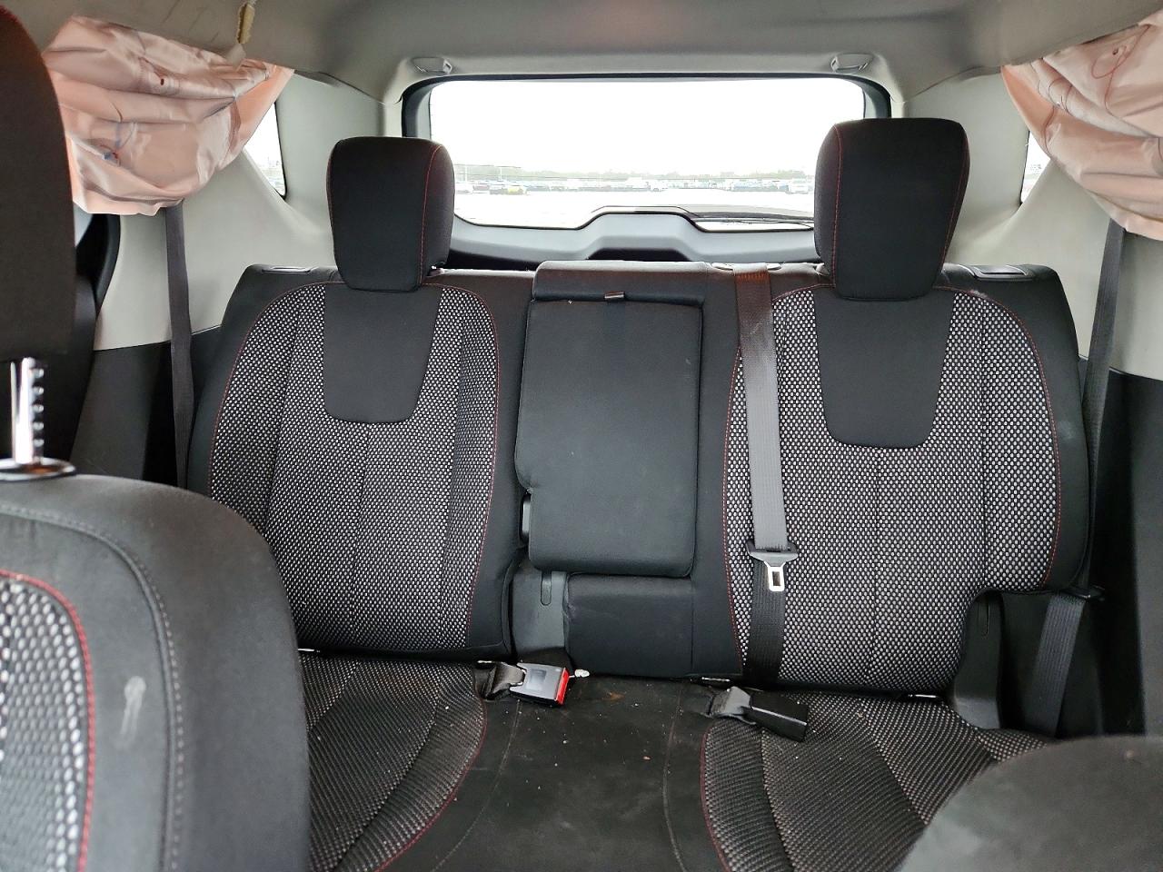2016 CHEVROLET EQUINOX LT photo 28