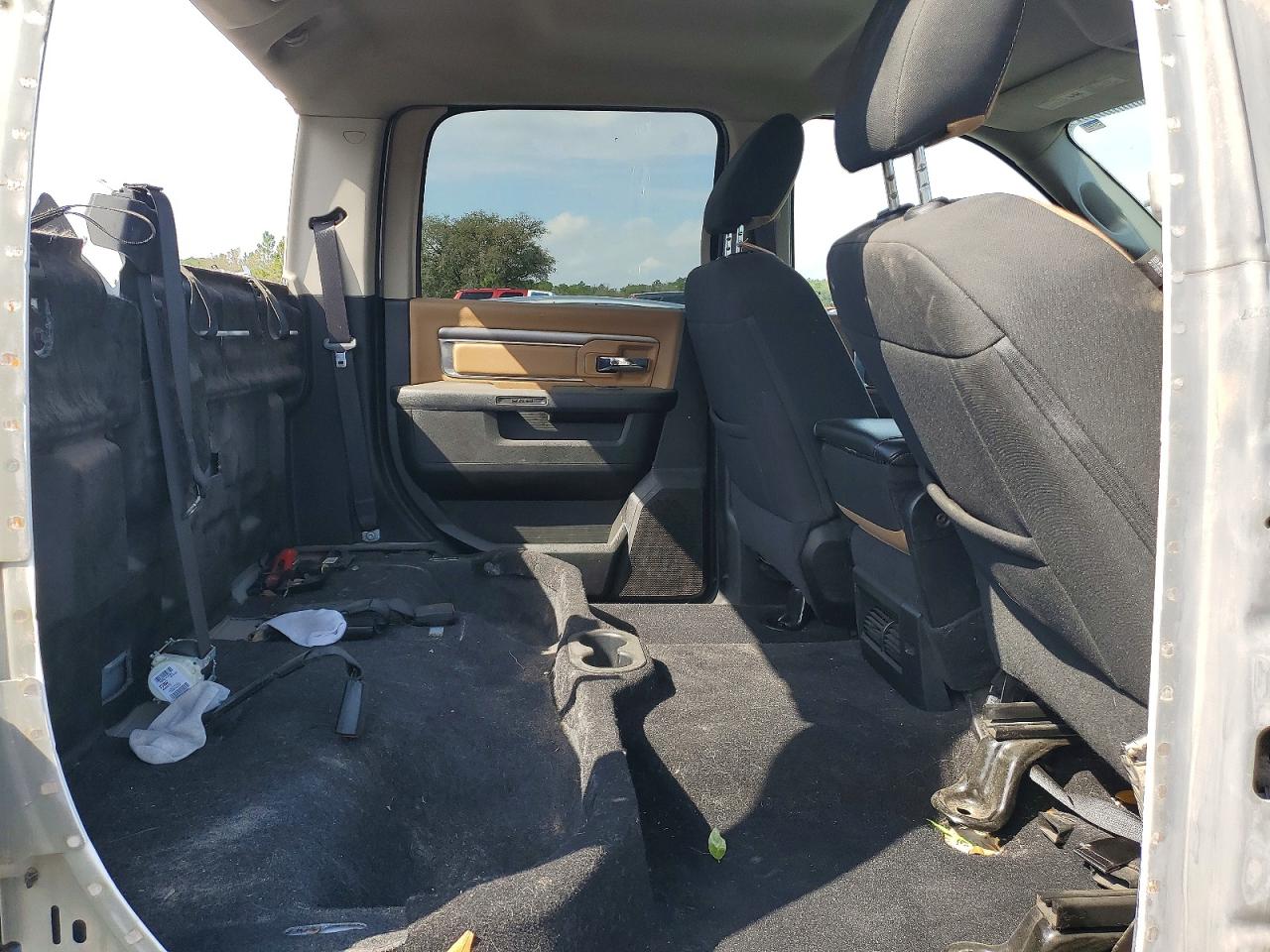 2022 RAM 1500 CLASSIC SLT photo 19