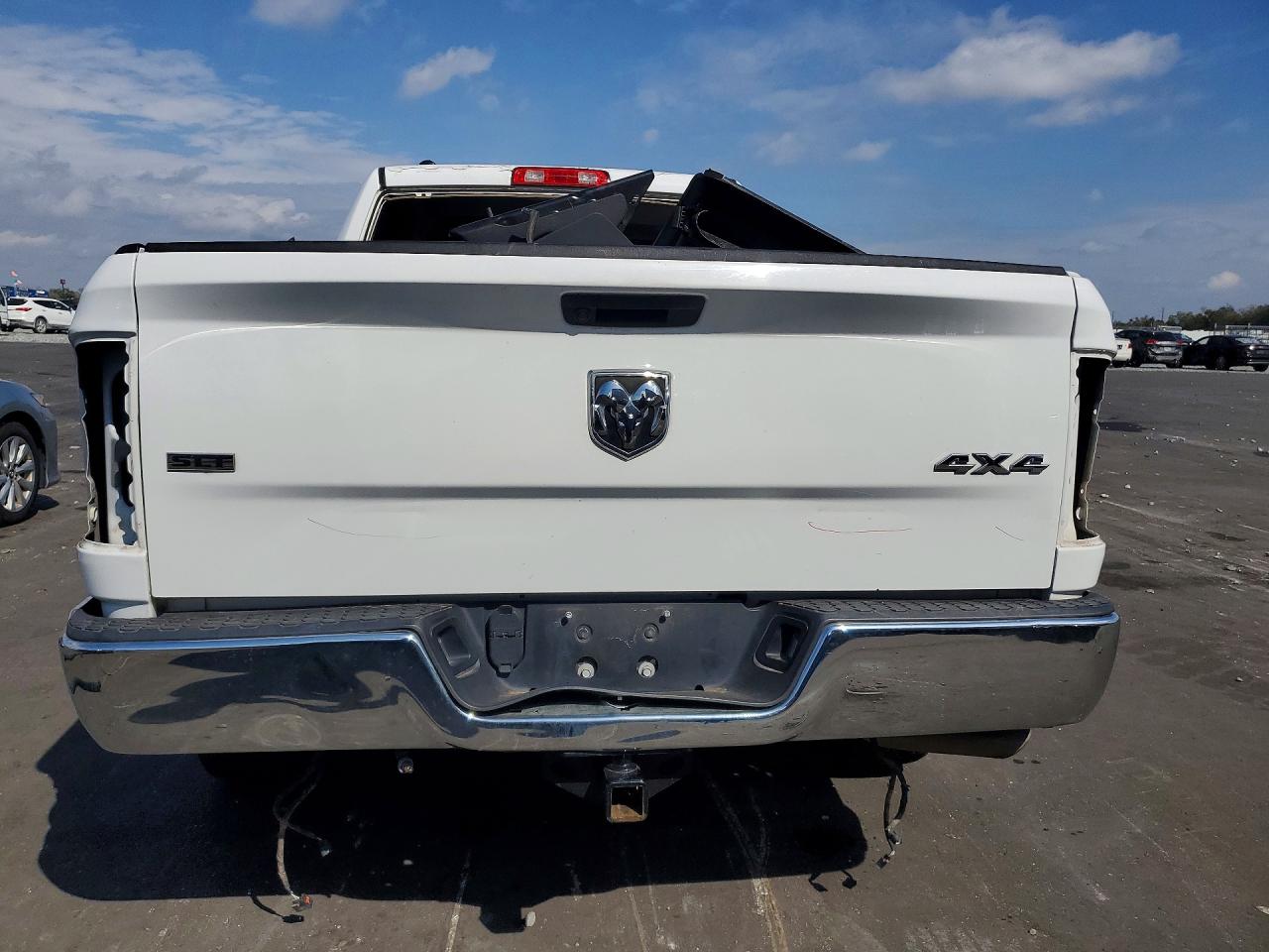 2022 RAM 1500 CLASSIC SLT photo 11
