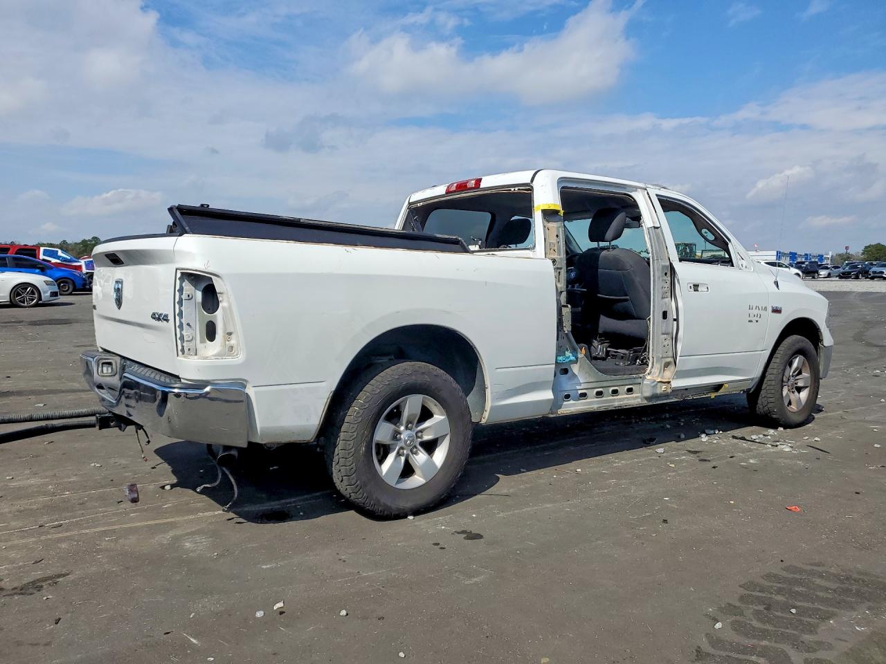 2022 RAM 1500 CLASSIC SLT photo 5