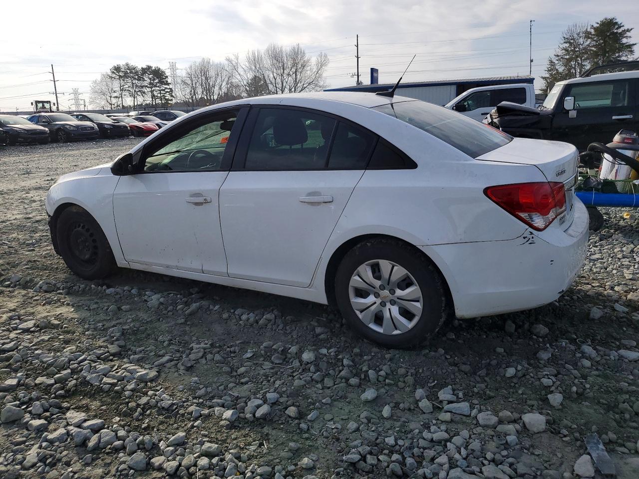 2014 CHEVROLET CRUZE LS photo 2