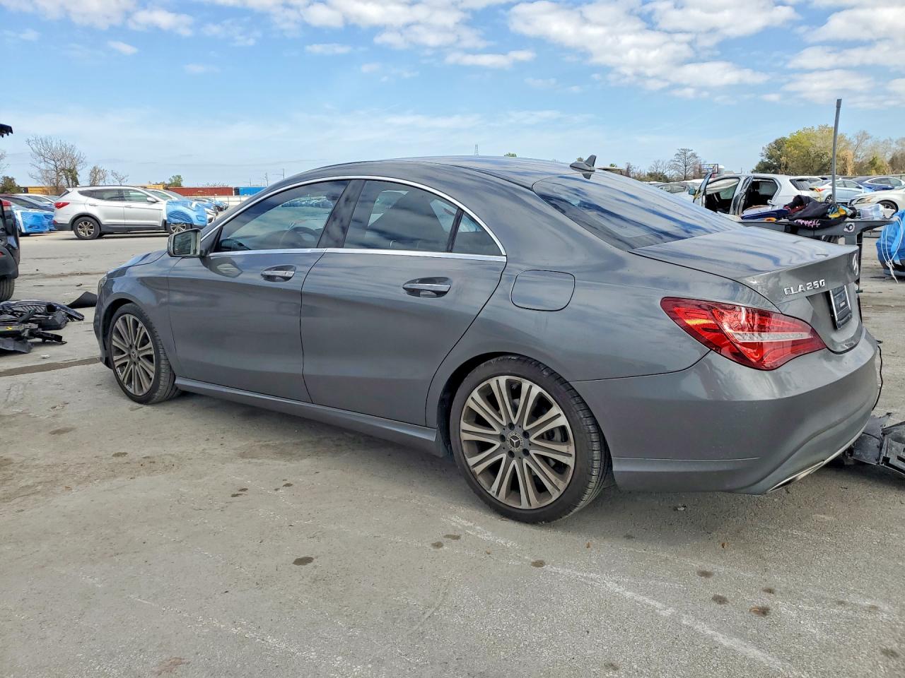 2018 MERCEDES-BENZ CLA 250 4MATIC photo 2