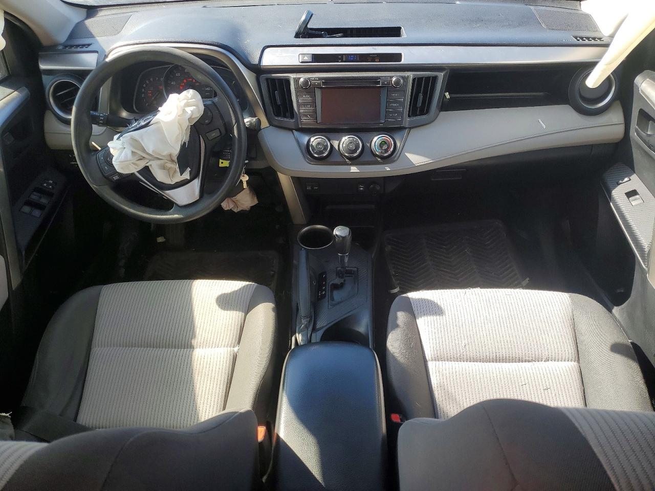 2015 TOYOTA RAV4 LE photo 8