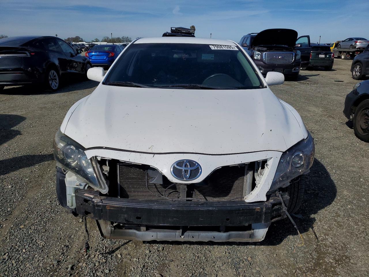 2011 TOYOTA CAMRY SE photo 9