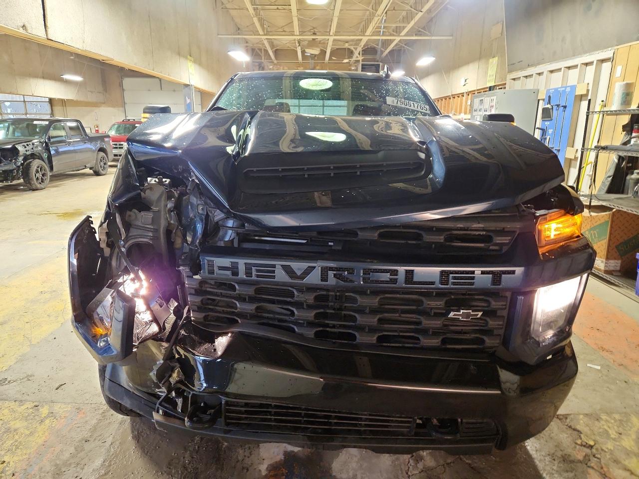 2021 CHEVROLET SILVERADO K2500 CUSTOM photo 13