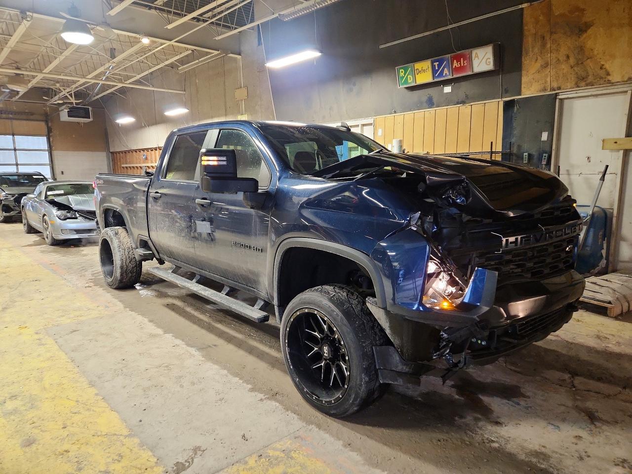 2021 CHEVROLET SILVERADO K2500 CUSTOM photo 10