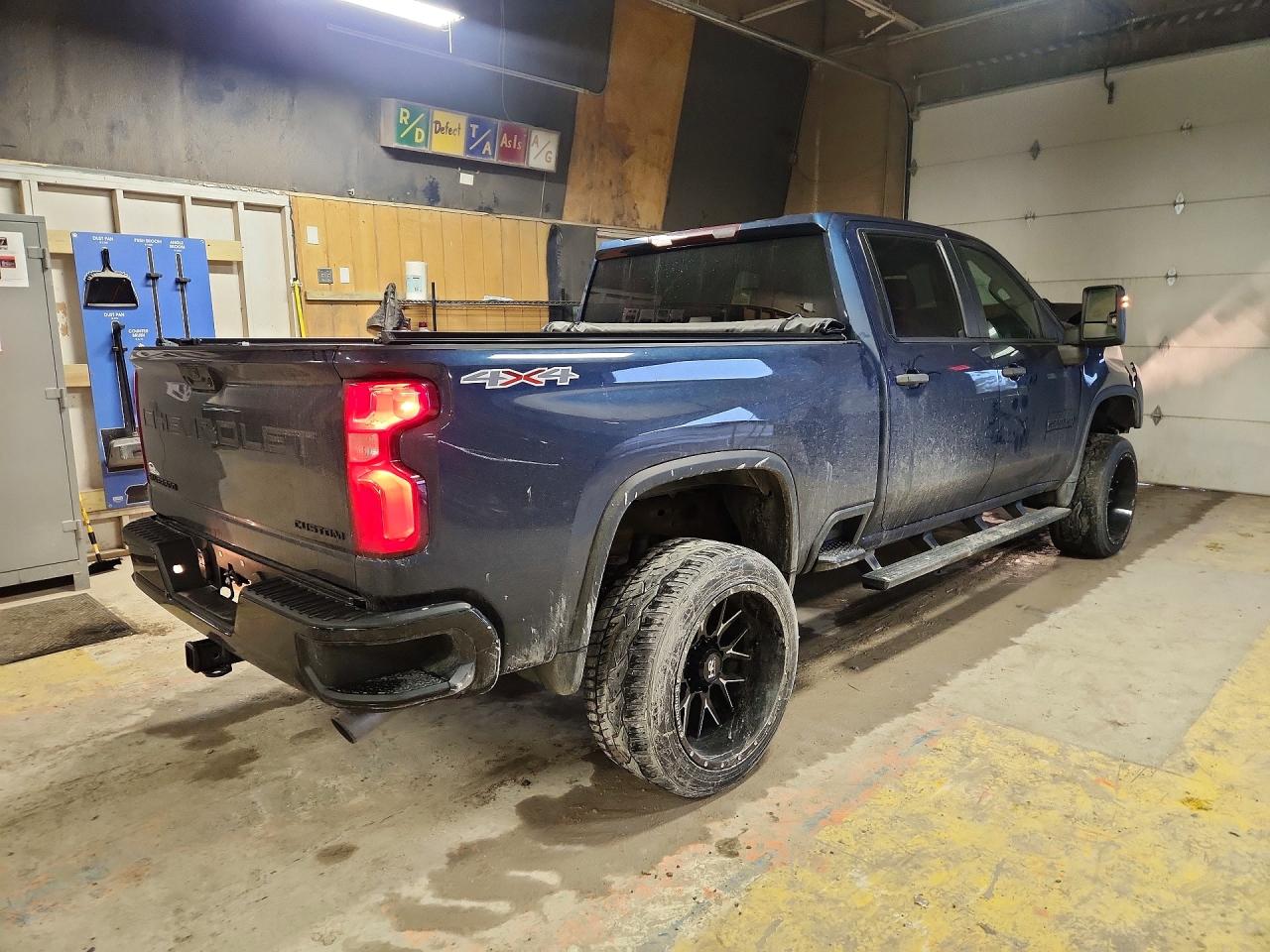 2021 CHEVROLET SILVERADO K2500 CUSTOM photo 7