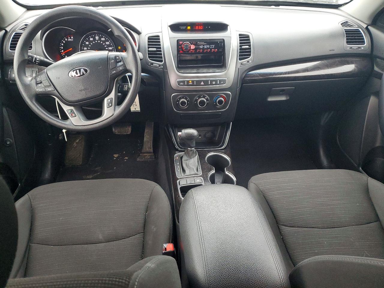 2015 KIA SORENTO photo 8