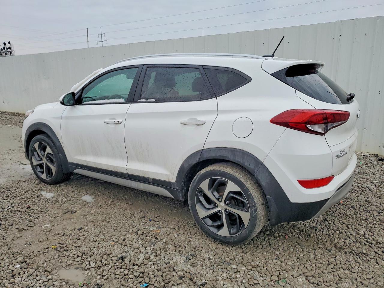 2017 HYUNDAI TUCSON SPORT photo 2