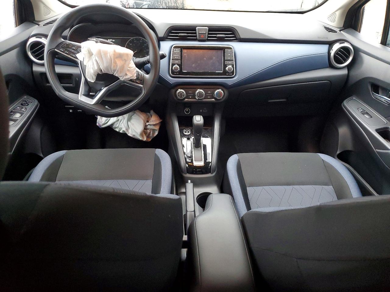 2025 NISSAN VERSA SV photo 29