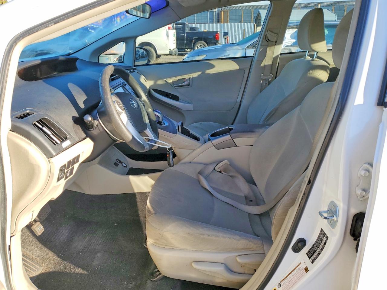 2012 TOYOTA PRIUS TWO photo 13