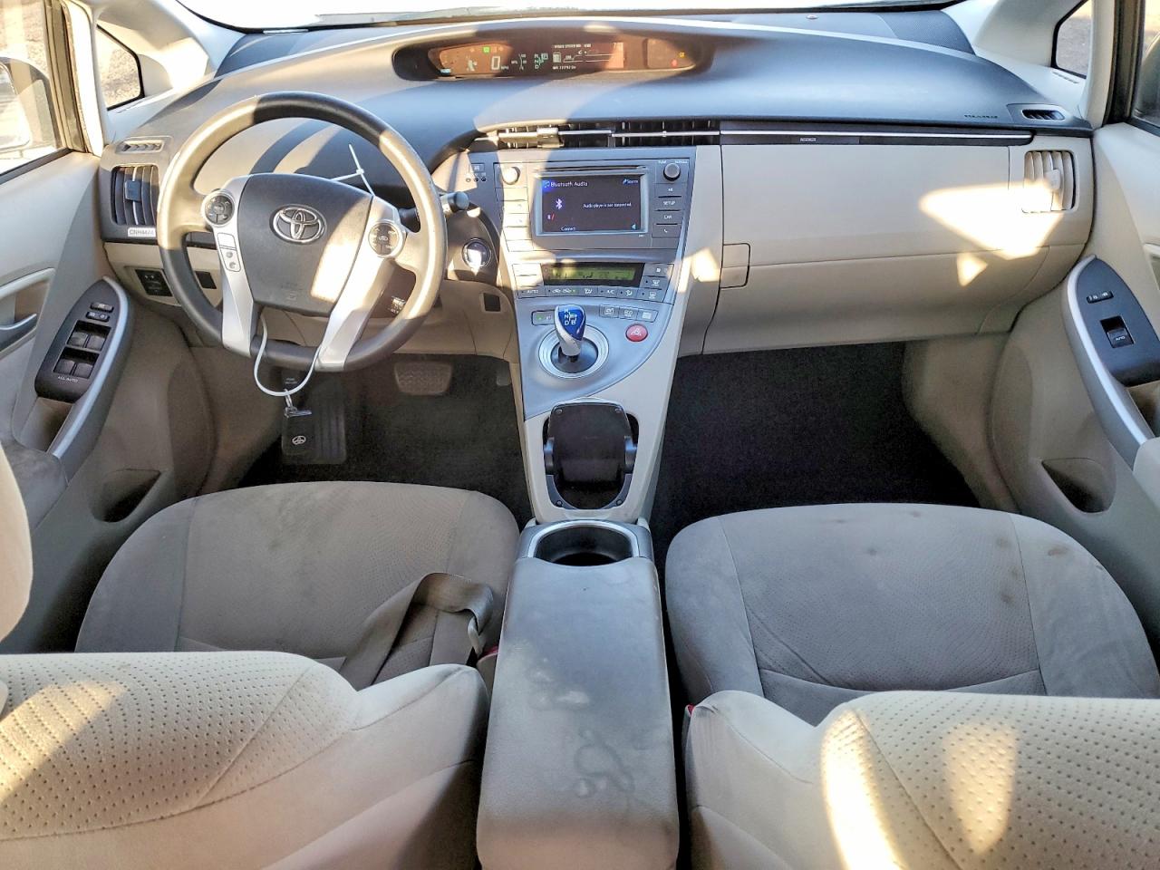 2012 TOYOTA PRIUS TWO photo 15