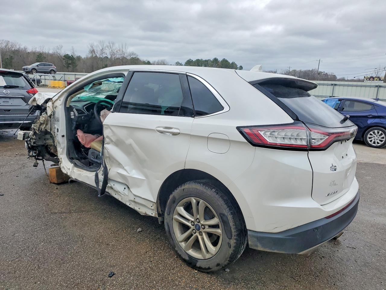 2015 FORD EDGE SEL photo 2