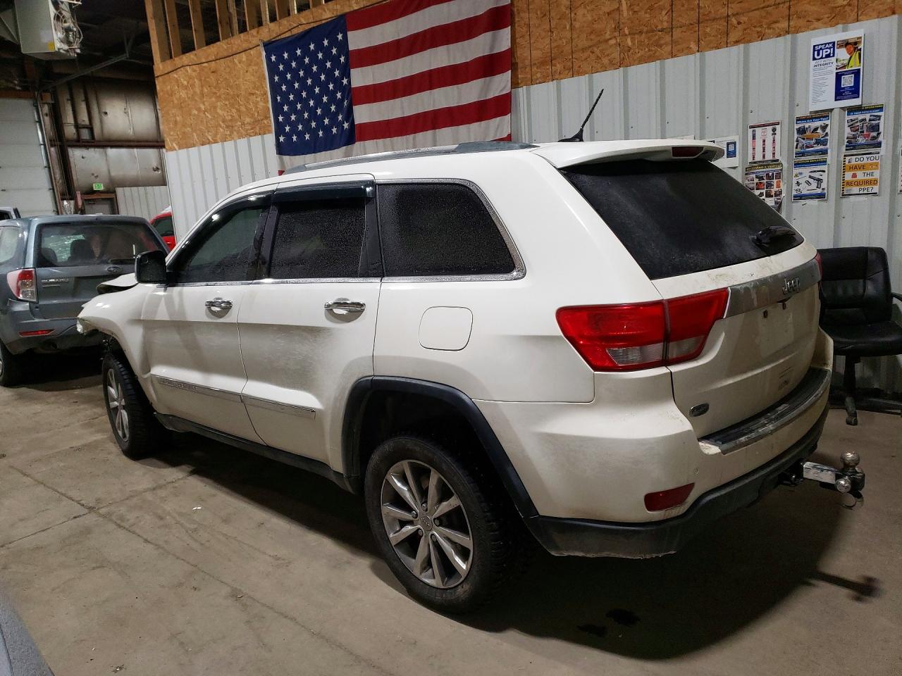 2012 JEEP GRAND CHEROKEE photo 2
