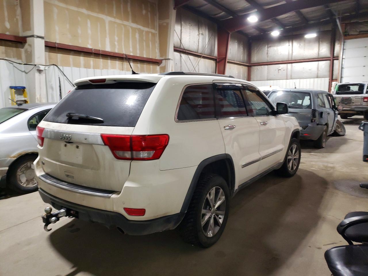 2012 JEEP GRAND CHEROKEE photo 3