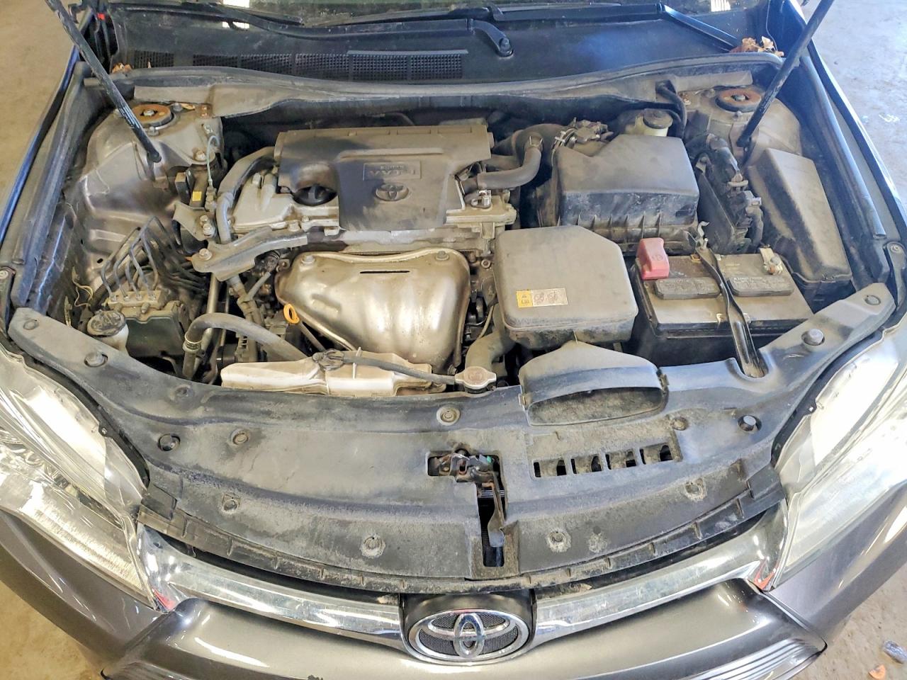 2017 TOYOTA CAMRY LE photo 11