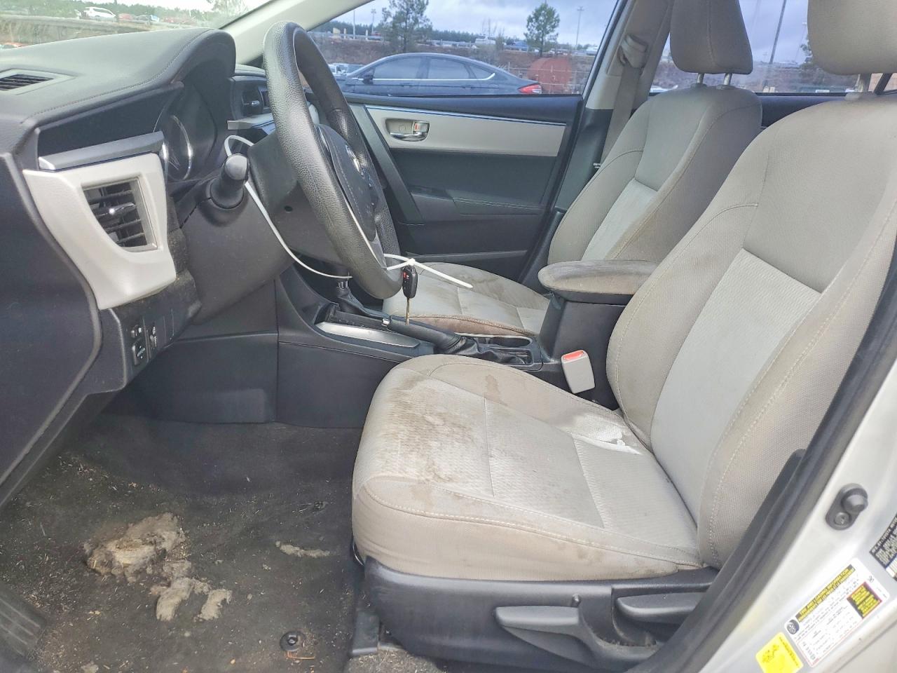2016 TOYOTA COROLLA LE photo 19
