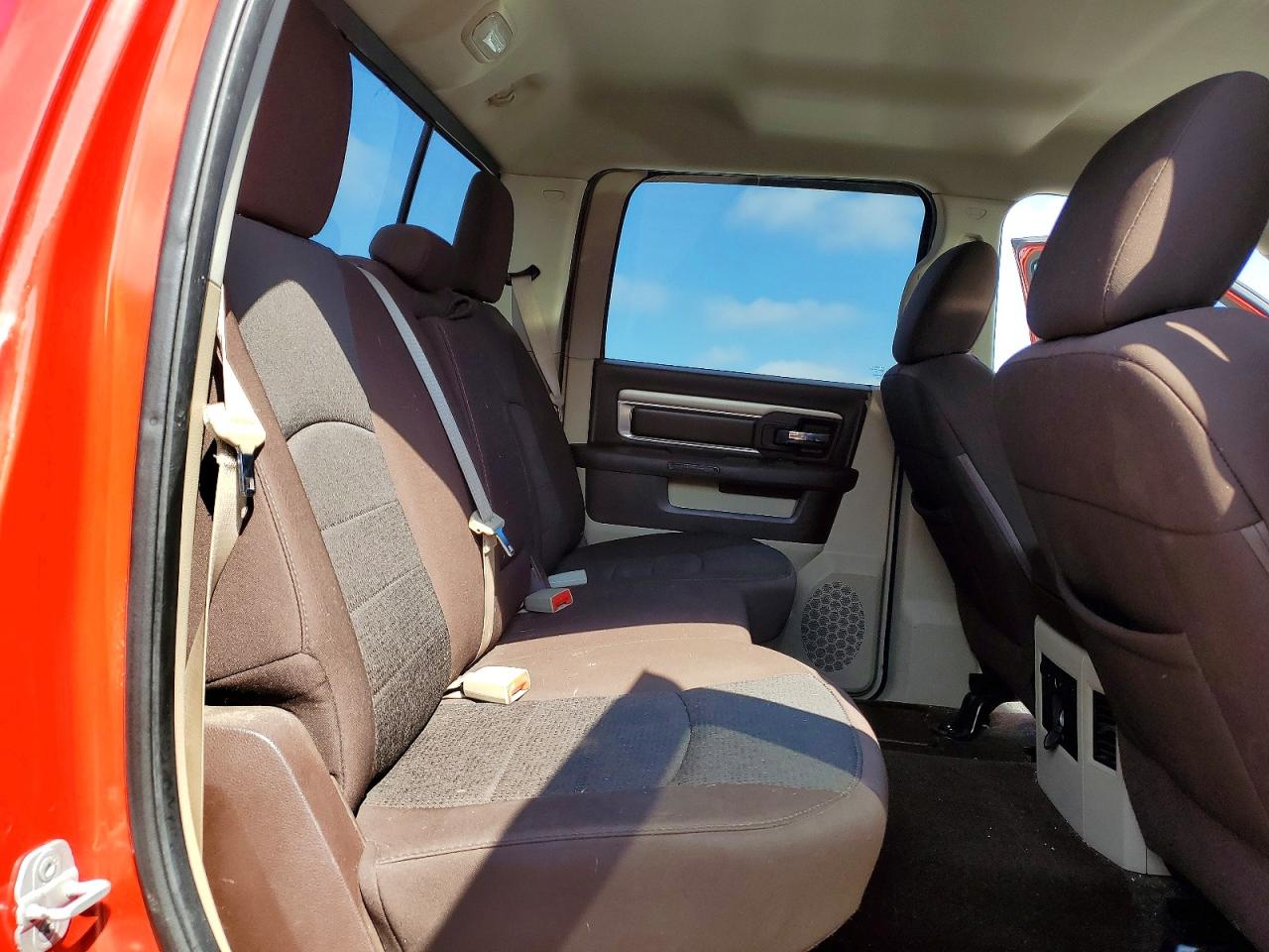 2013 RAM 1500 photo 19