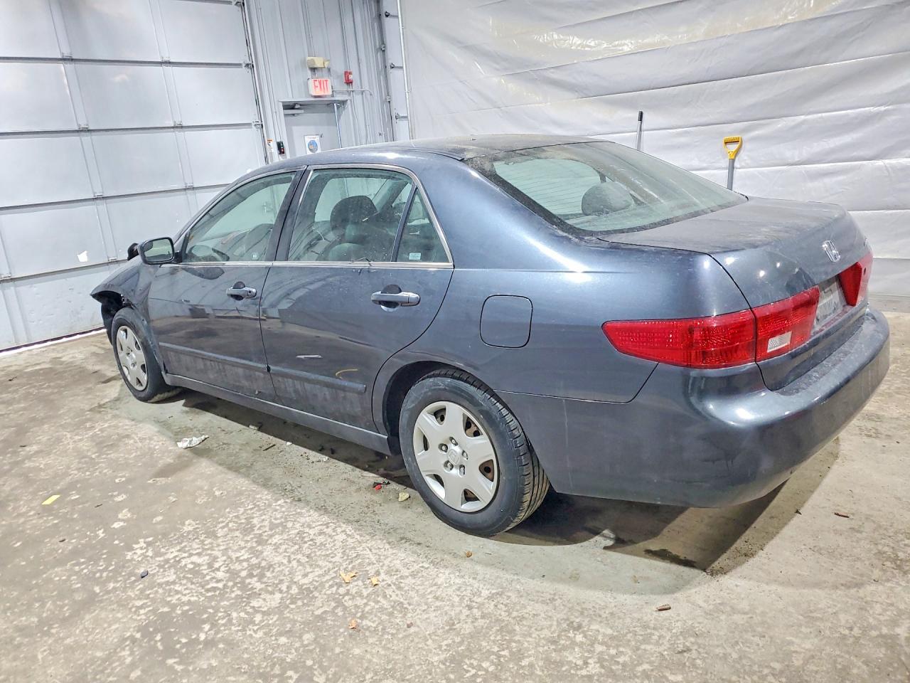 2005 HONDA ACCORD LX photo 3