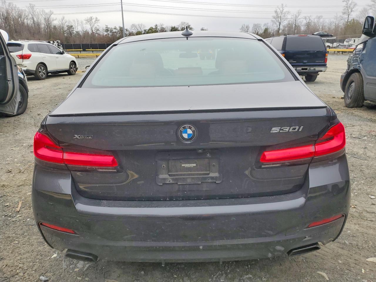 2023 BMW 530 XI photo 6